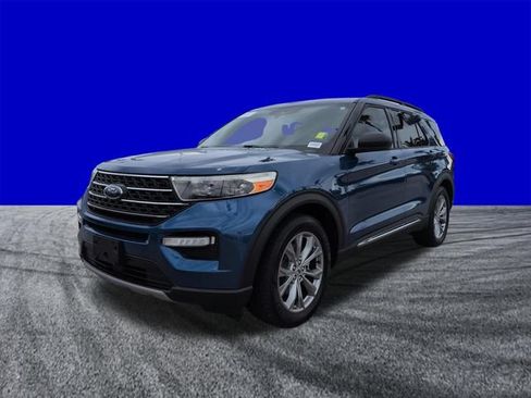 Used 2020 Ford Explorer XLT w/ Equipment Group 202A RWD image 8