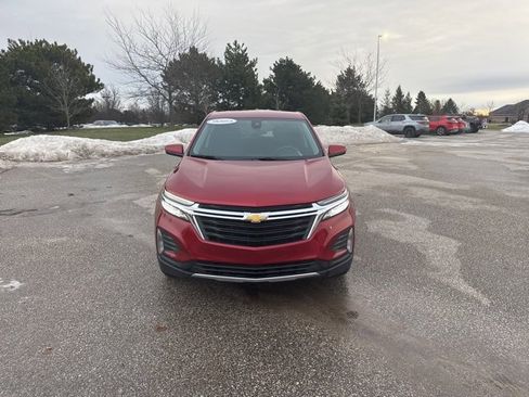 Used 2024 Chevrolet Equinox LT w/ LPO, Floor Liner Package image 2