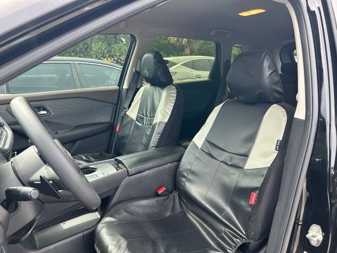 Certified 2023 Nissan Rogue SV FWD image 21