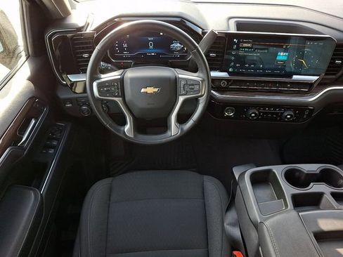 Used 2022 Chevrolet Silverado 1500 LT image 11