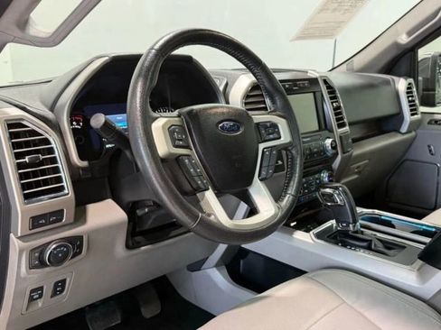 Used 2015 Ford F150 Lariat image 14