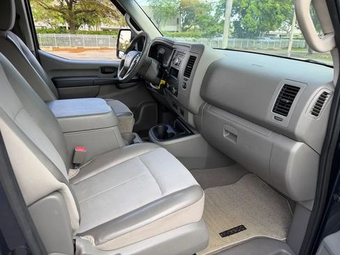 Used 2013 Nissan NV 3500 SV w/ Tow Pkg image 9