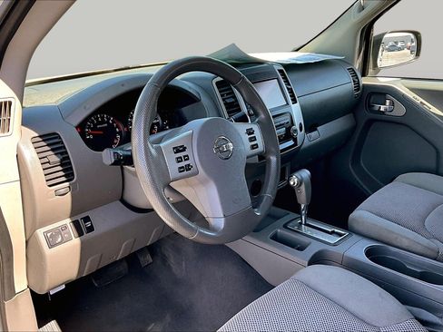 Used 2019 Nissan Frontier SV RWD image 12
