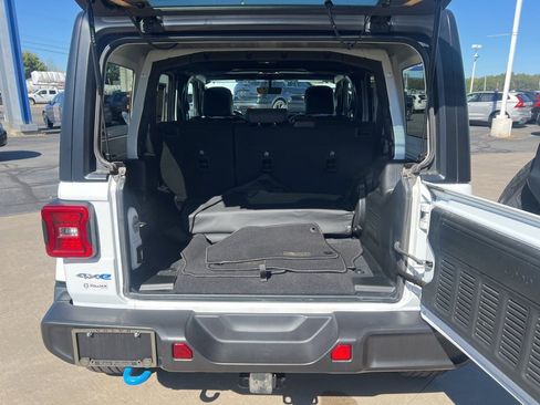 Used 2023 Jeep Wrangler Unlimited Sahara w/ Cold Weather Group image 29