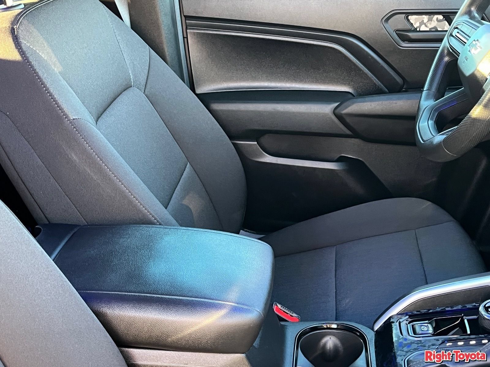 Used 2023 Chevrolet Colorado Trail Boss AWD/4WD image 13