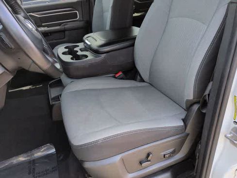 Used 2024 RAM 2500 Big Horn AWD/4WD image 17