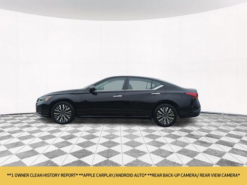 Used 2024 Nissan Altima 2.5 SV FWD image 2