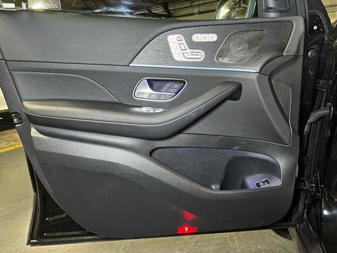 Certified 2025 Mercedes-Benz GLS 450 4MATIC image 21