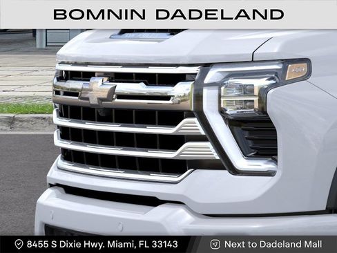 New 2026 Chevrolet Silverado 2500 High Country w/ High Country Premium Package AWD/4WD image 13