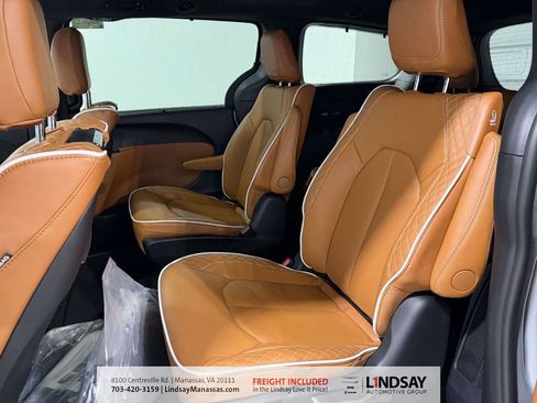 New 2026 Chrysler Pacifica Pinnacle w/ Trailer Tow Group image 13