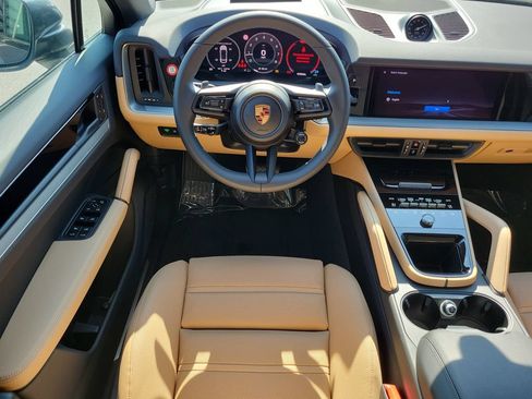 New 2026 Porsche Cayenne Coupe AWD/4WD image 21