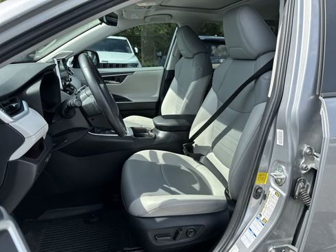 Used 2020 Toyota RAV4 Limited w/ All Weather Liner Package AWD/4WD image 3