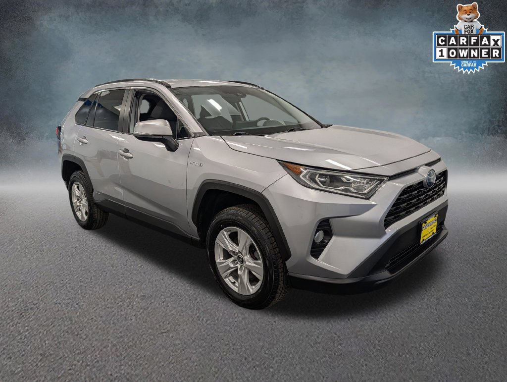 Used 2021 Toyota RAV4 XLE w/ XLE Grade Weather Package AWD/4WD image 3