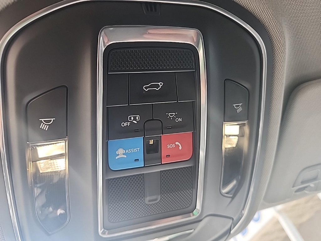 Used 2023 Jeep Grand Cherokee Limited AWD/4WD image 20
