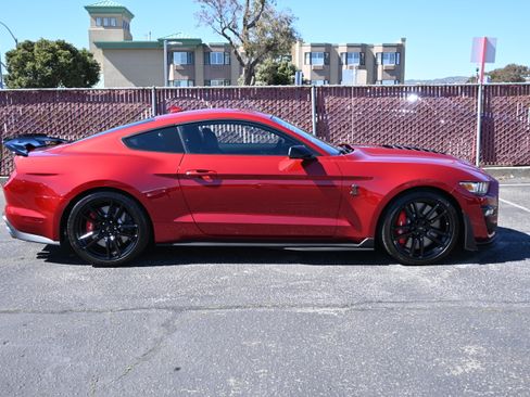 Used 2020 Ford Mustang Shelby GT500 w/ Technology Package RWD image 44