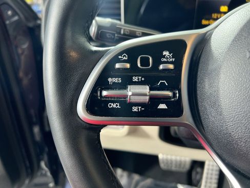 Used 2022 Mercedes-Benz GLS 450 4MATIC image 16