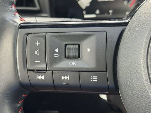 Used 2025 Nissan Kicks SR FWD image 24