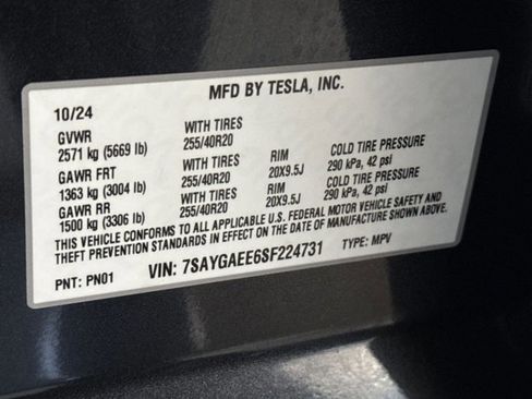 Used 2025 Tesla Model Y Long Range image 22
