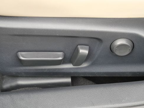 Used 2019 Lexus IS 300 AWD w/ Navigation Package image 20