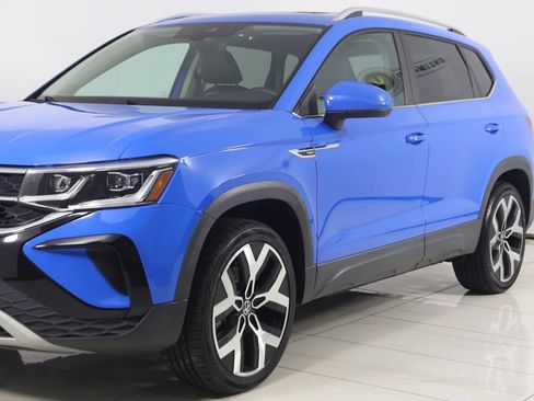 Used 2022 Volkswagen Taos SEL w/ Panoramic Sunroof Package AWD/4WD image 50