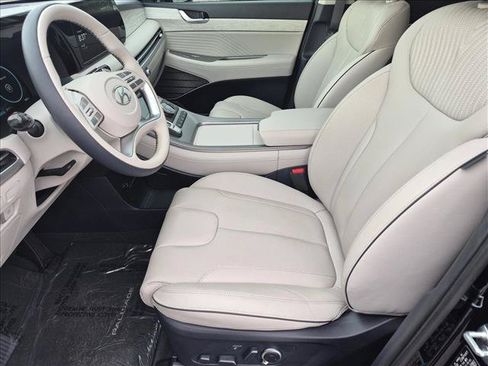 Used 2025 Hyundai Palisade Calligraphy FWD image 17