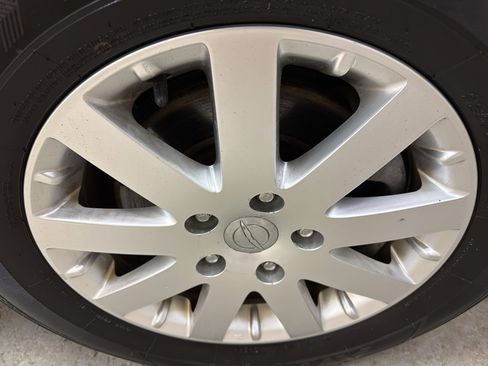 Used 2016 Chrysler Town & Country Touring image 35