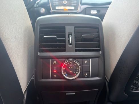 Used 2018 Mercedes-Benz GLE 350 4MATIC image 30