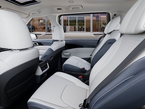 New 2026 Kia Carnival SX Prestige FWD image 22