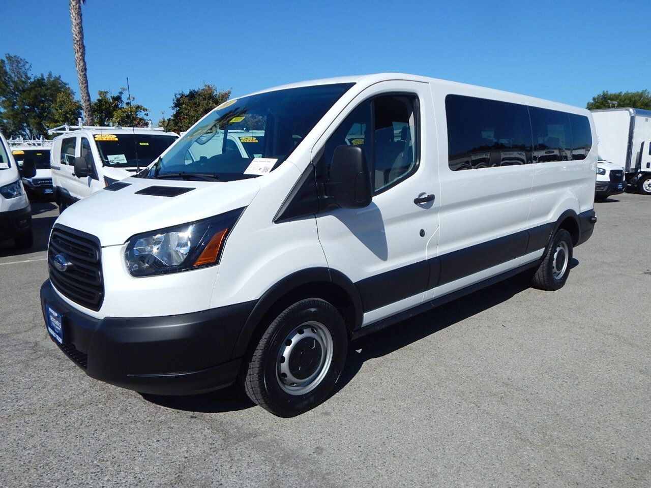 Used 2018 Ford Transit 350 XL RWD image 1