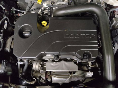 Used 2023 Chevrolet Equinox LS w/ LPO, Floor Liner Package image 30