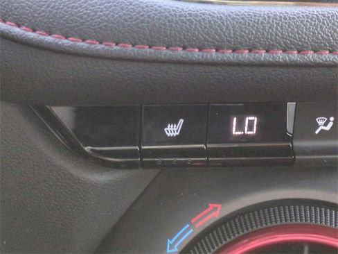 Certified 2020 Chevrolet Blazer RS w/ LPO, Floor Liner Package image 27