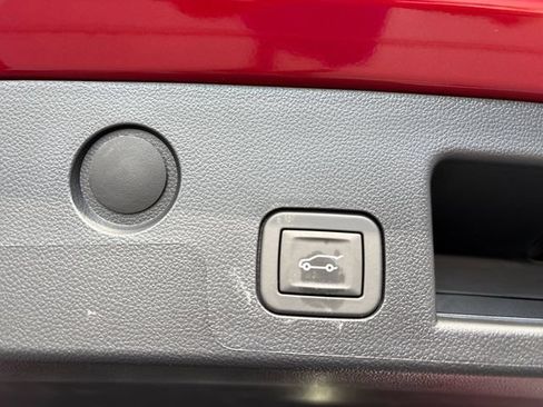 Used 2026 Chevrolet Equinox LT w/ Convenience Package II FWD image 25