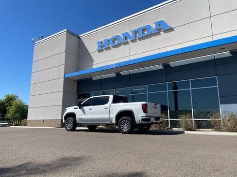 Used 2023 GMC Sierra 1500 AT4 image 18