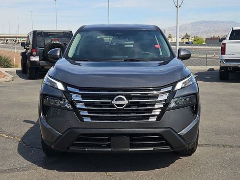 Used 2024 Nissan Rogue SV FWD image 5