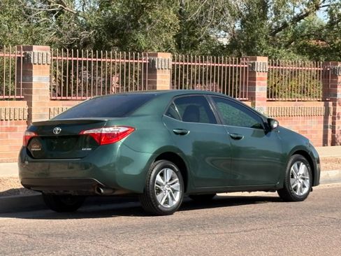 Used 2014 Toyota Corolla LE FWD image 10