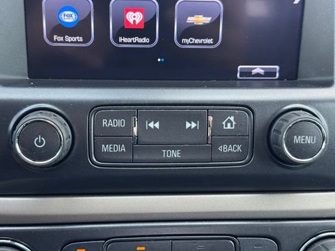 Used 2017 Chevrolet Colorado Z71 AWD/4WD image 34