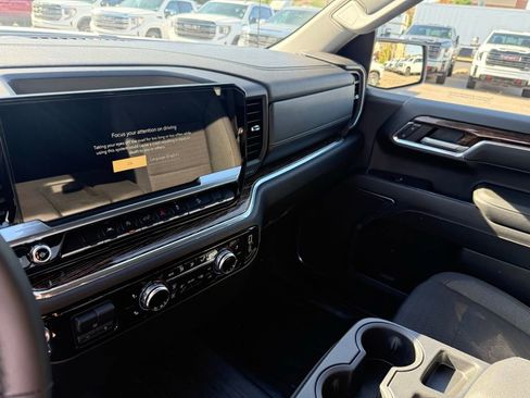 Used 2024 GMC Sierra 1500 Elevation w/ LPO, Elevation Black Package AWD/4WD image 13