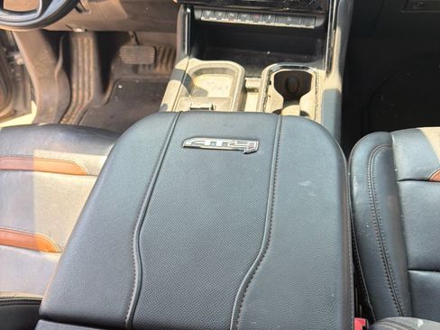 Used 2024 GMC Sierra 2500 AT4 w/ AT4 Premium Plus Package AWD/4WD image 26