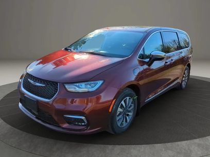 Used 2023 Chrysler Pacifica Limited