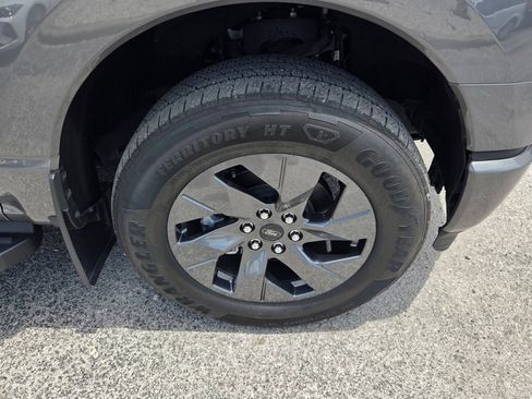 Used 2024 Ford F150 Lightning Lariat AWD/4WD image 21
