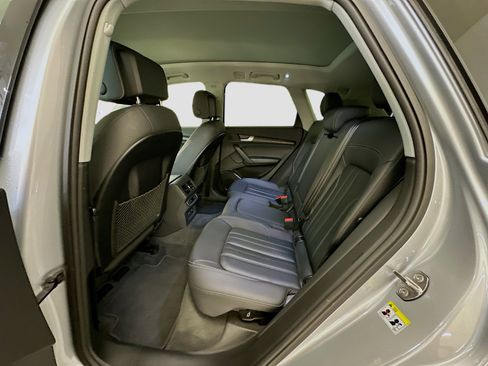 Used 2023 Audi Q5 2.0T Premium w/ Convenience Package AWD/4WD image 30