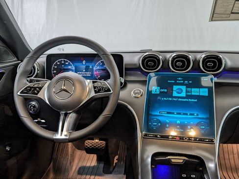 Used 2025 Mercedes-Benz C 300 4MATIC Sedan image 22