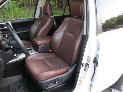 Used 2015 Toyota 4Runner Limited AWD/4WD image 15