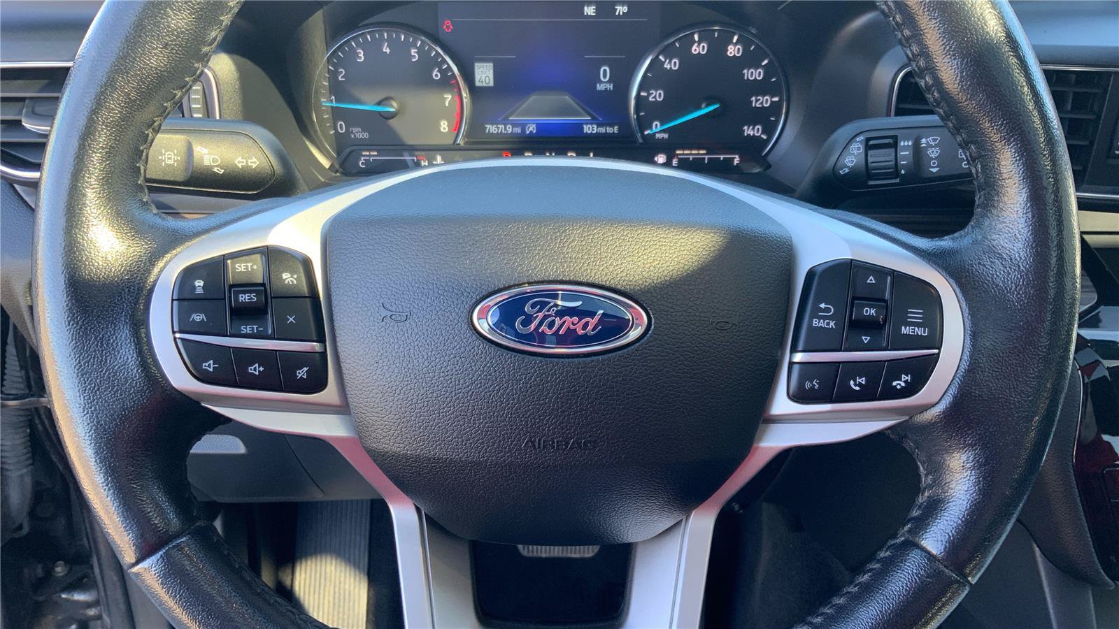 Used 2022 Ford Explorer Limited AWD/4WD image 16