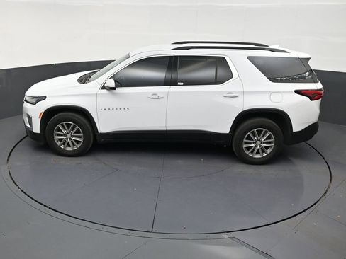 Used 2023 Chevrolet Traverse LT FWD image 13