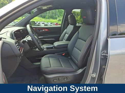 Used 2026 Chevrolet Traverse Z71 AWD/4WD image 2
