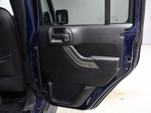 Used 2013 Jeep Wrangler Unlimited Sport image 20