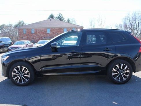 Used 2025 Volvo XC60 B5 Plus image 5