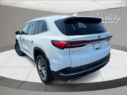 Used 2026 Buick Enclave Preferred AWD/4WD image 6