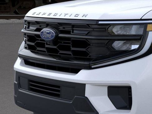 New 2026 Ford Expedition Active image 34